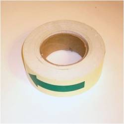 Nastro adesivo fotoluminescente con frecce 5cm x 20M